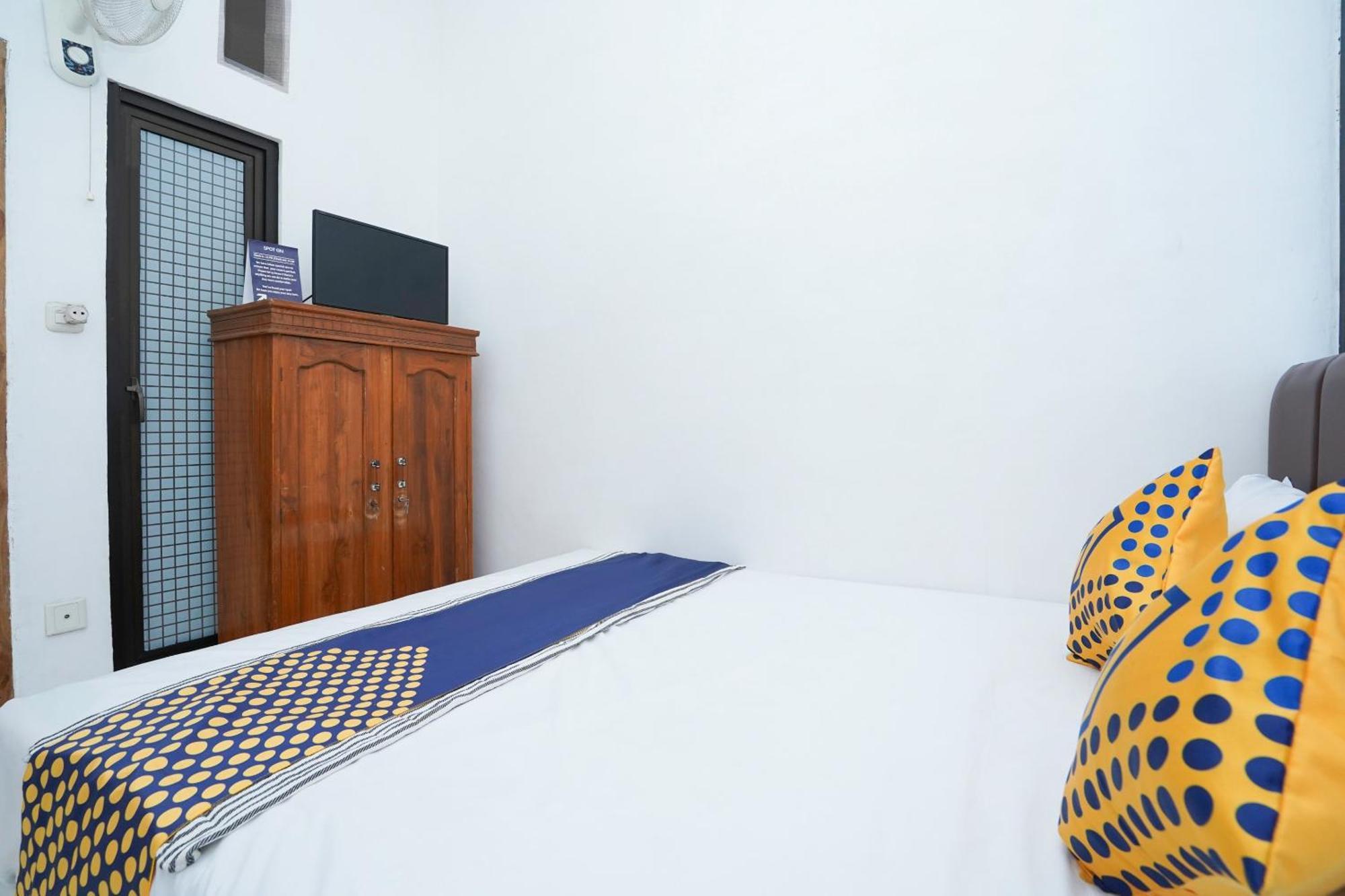 Spot On 2479 Berkah Residence Syariah Gresik エクステリア 写真